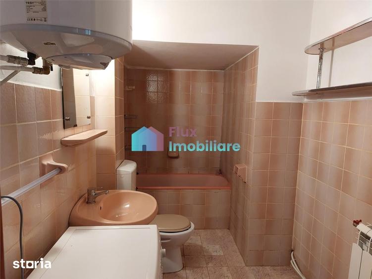 Apartament cu 2 camere decomandat în Vama