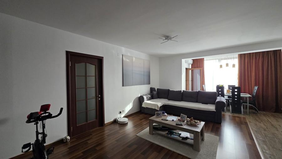 Apartament cu 3 camere în Central