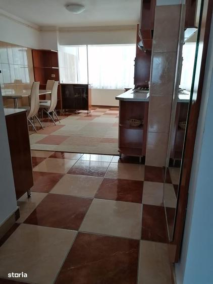 Apartament cu 2 camere în Micro 15