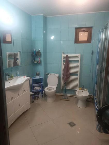 Casă cu Teren 365 Mp în Central