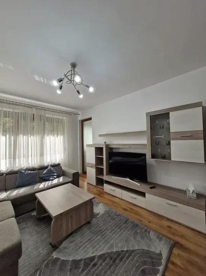 Apartament cu 3 camere decomandat, mobilat în Dristor