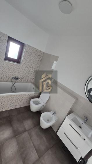 Casă individuală cu 4 camere cu Canalizare în Balotești