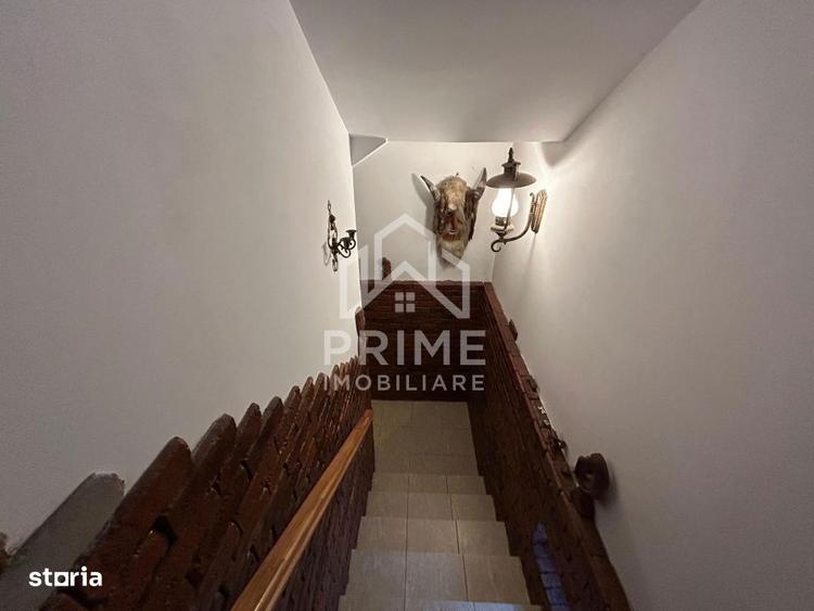 Casă cu 7 camere cu Teren 1004 Mp în Central