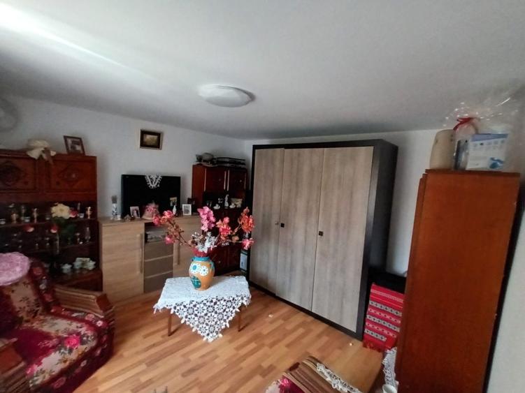 Casă cu 3 camere în Fântânele