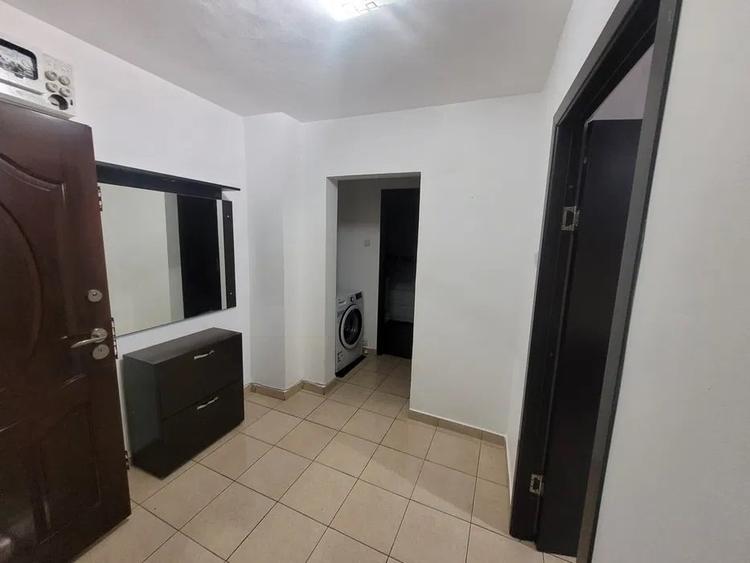 Apartament cu 2 camere decomandat, mobilat în Nicolina