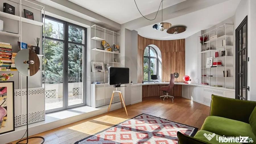 Apartament cu 7 camere semidecomandat în Dorobanți