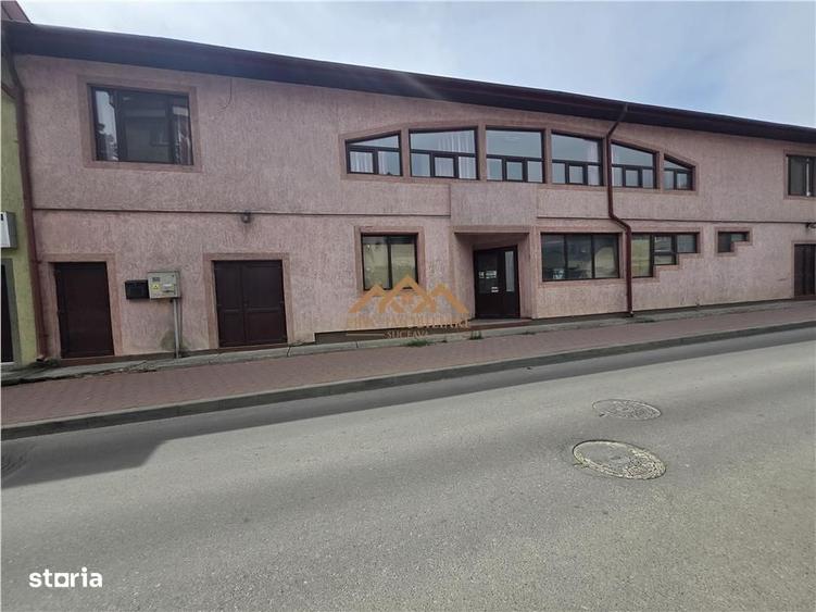 Spațiu comercial, de 300 mp, în Central