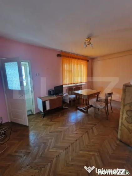 Casă cu 4 camere cu Teren 470 Mp în Central