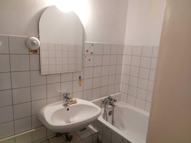 Garsonieră decomandată în Unirii