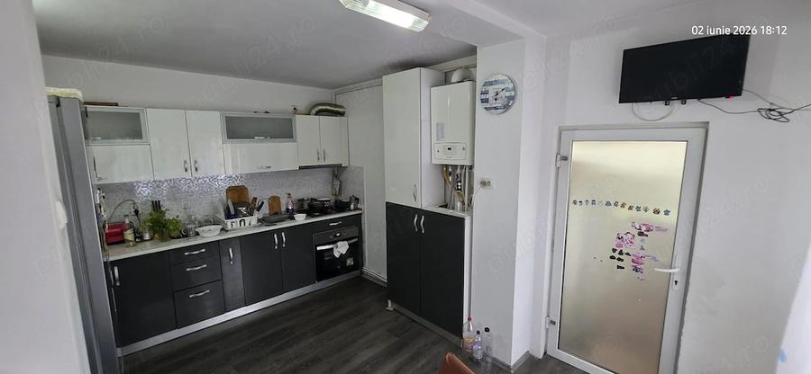 Casă cu Teren 577 Mp în Aninoasa