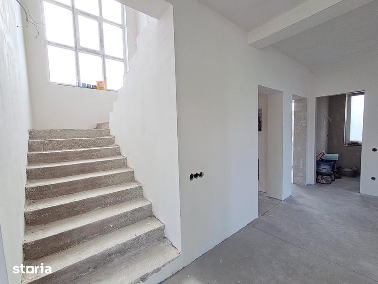 Casă cu 5 camere cu Teren 601 Mp în Apahida