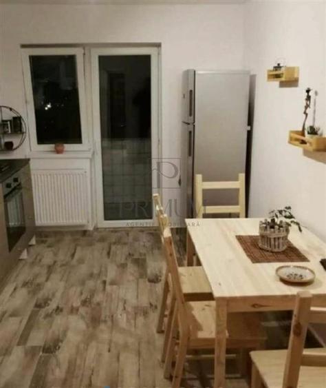 Apartament cu 3 camere decomandat în Aradului