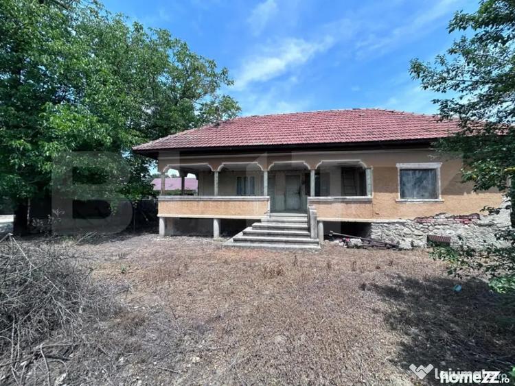Casa si Teren - 6870 mp, Comuna Arcani - 3