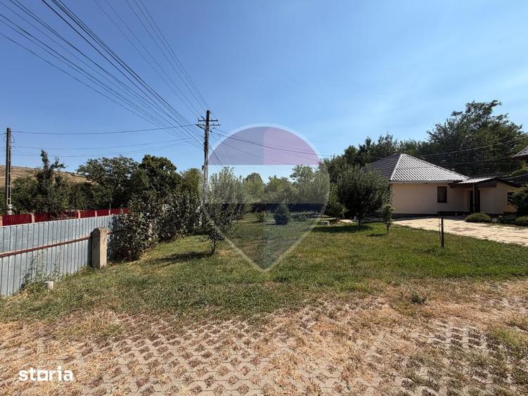Casă cu 4 camere cu Teren 4204 Mp în Tătărăști