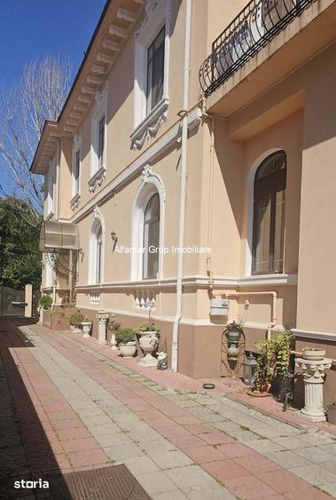 Casă cu 5 camere cu Teren 680 Mp în Cotroceni