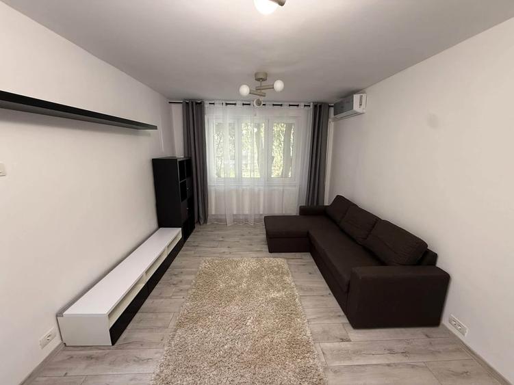 Apartament cu 2 camere decomandat în Lacul Tei