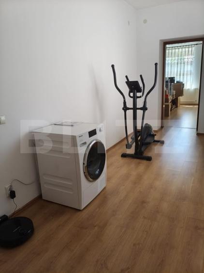 Casă individuală cu 5 camere cu Garaj în Halmeu