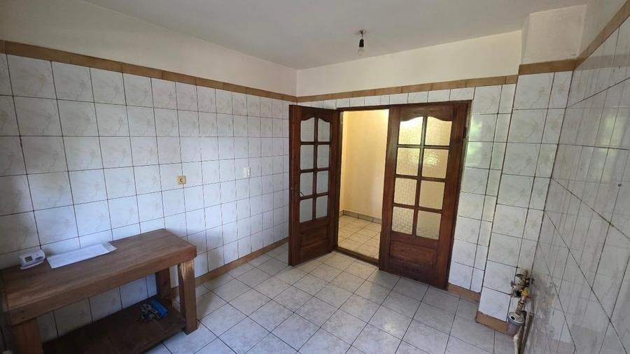Apartament cu 2 camere semidecomandat în Micro 11