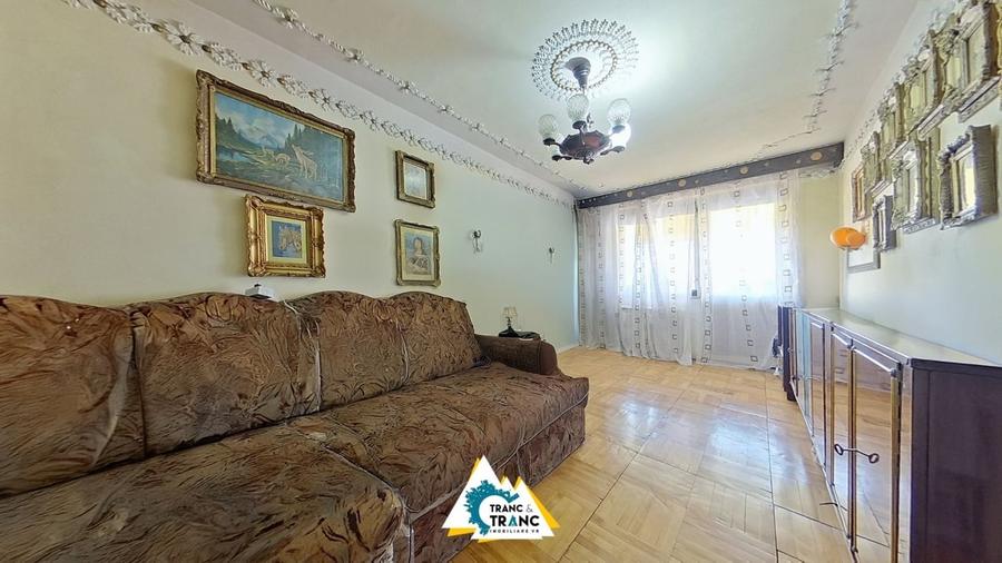 Apartament cu 4 camere decomandat în Podgoria