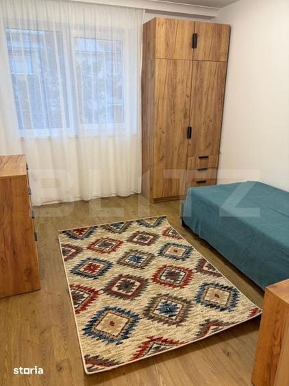 Apartament cu 4 camere semidecomandat în Central