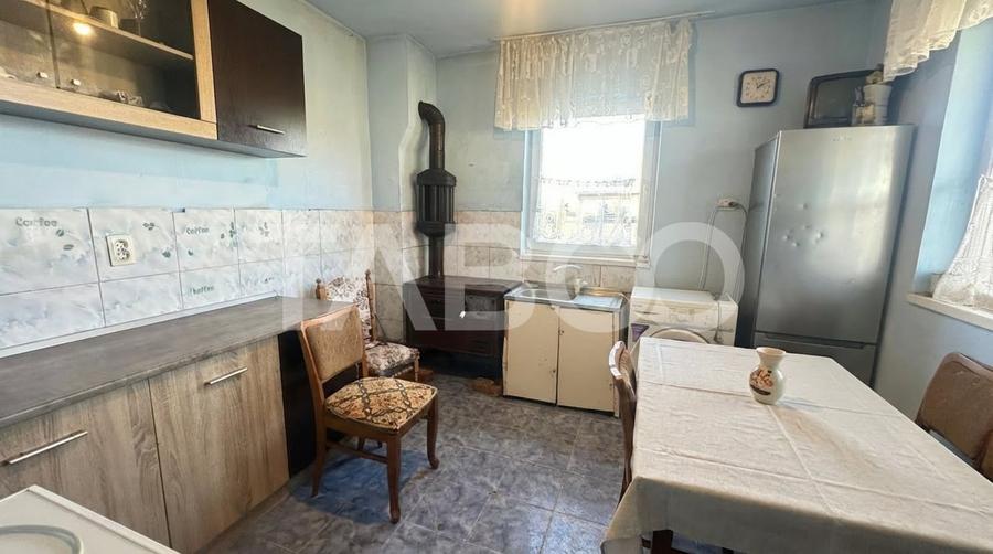 Casă individuală cu 4 camere cu Canalizare în Cristian