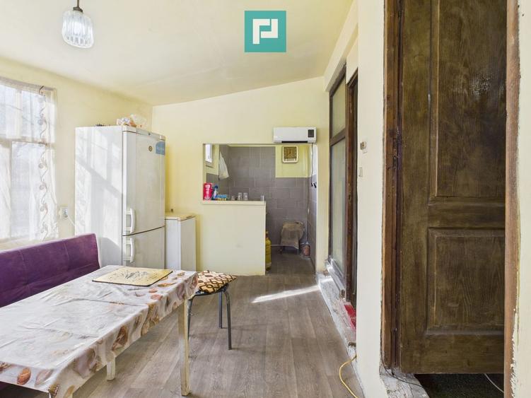 Casă individuală cu 3 camere cu Canalizare în Galșa