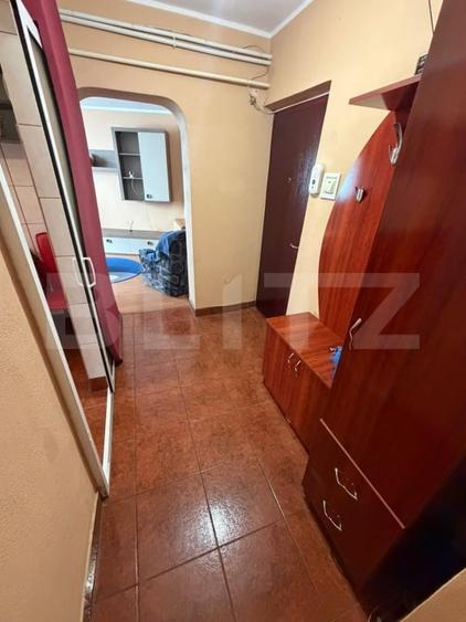 Apartament cu 4 camere decomandat, mobilat în Micro 20