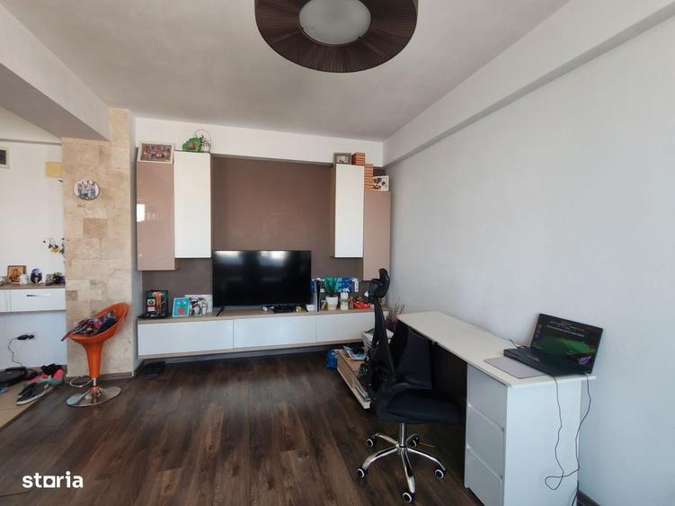 Apartament cu 3 camere în Faleza Nord