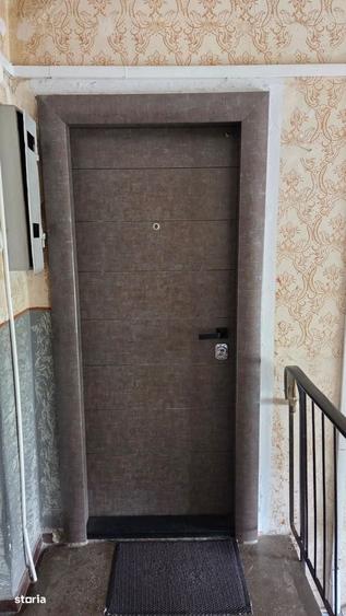 Apartament cu 3 camere în Micro 16