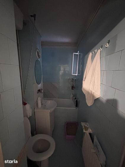 Apartament cu 3 camere în Dâmbu Pietros