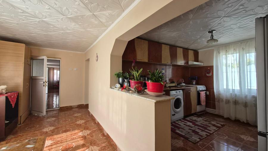 Casă individuală cu 3 camere cu Teren 515 Mp în Lazu