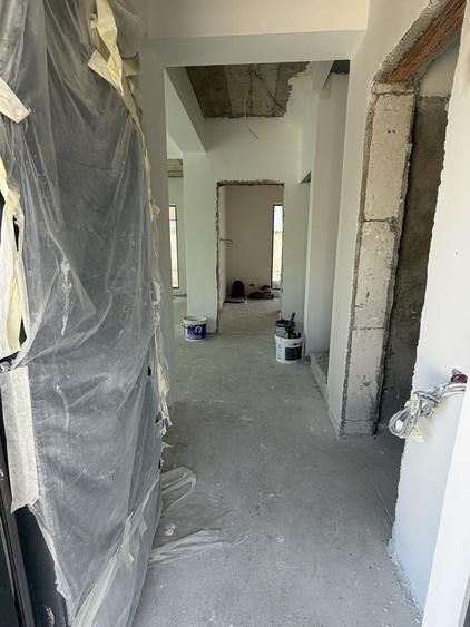 Casă cu 4 camere în Chiajna
