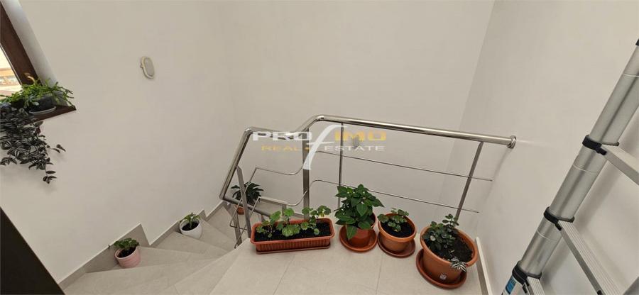 Apartament 3 camere intr o vila P 2E cu cate un apartament p - 11
