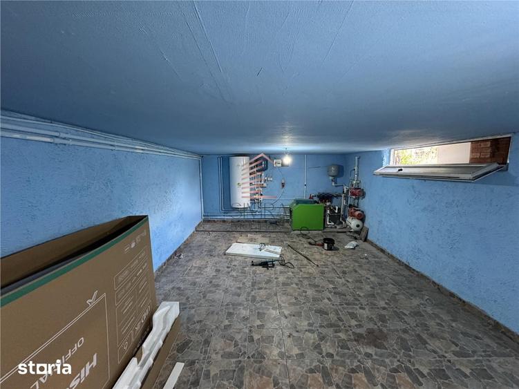 Casă cu 4 camere cu Teren 8418 Mp în Saca