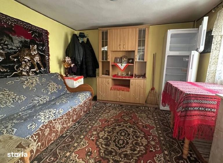 Casă cu 4 camere în Caraclău