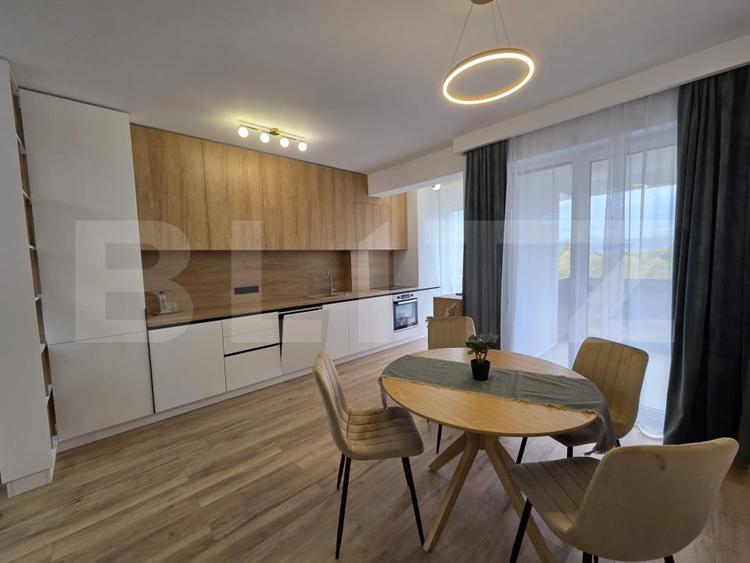 Apartament cu 2 camere semidecomandat, mobilat în Florești