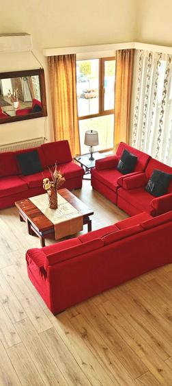 Apartament cu 4 camere decomandat, mobilat în Băneasa