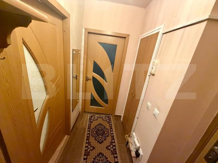 Apartament cu 2 camere semidecomandat, mobilat în Calea București