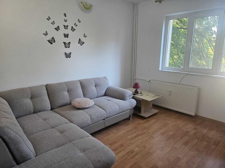 Apartament cu 2 camere decomandat în Sud