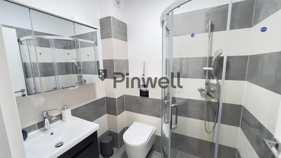 Apartament cu 3 camere decomandat, mobilat în Central