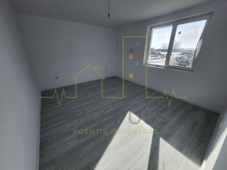 Apartament cu 2 camere decomandat în Girocului