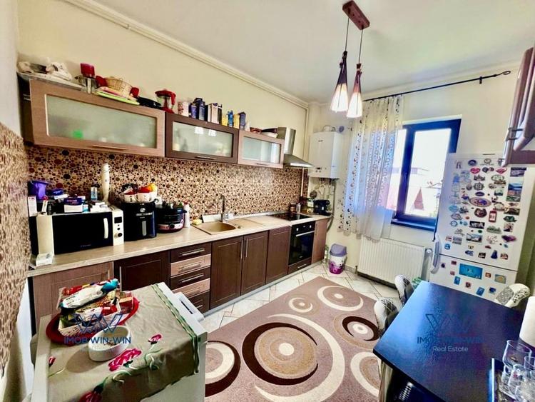Apartament cu 3 camere decomandat, mobilat în Găvana Platou