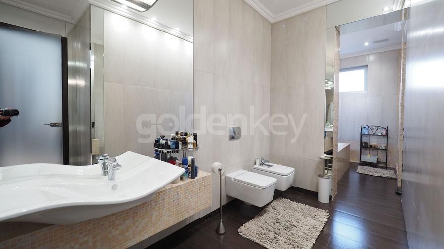 Casă individuală cu 9 camere cu Piscina în Balotești