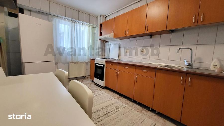 Apartament cu 3 camere decomandat în 13 Septembrie