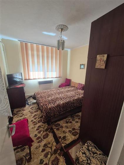 Apartament cu 3 camere semidecomandat în Viziru 1