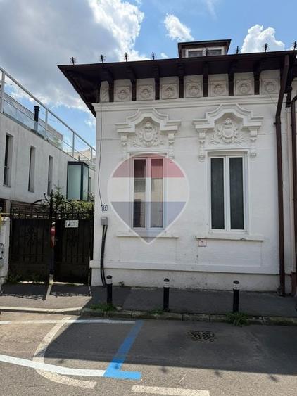 Casă individuală cu 7 camere cu Teren 154.64999389648 Mp în Știrbei Vodă