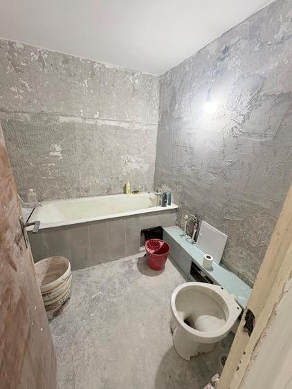 Apartament cu 3 camere decomandat în Berceni