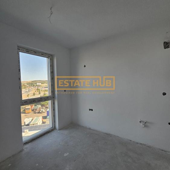 Apartament cu 3 camere semidecomandat în Între Lacuri