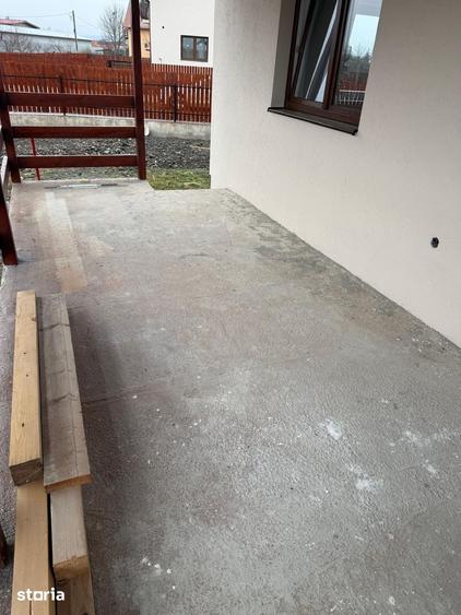 Casă cu 4 camere cu Teren 402 Mp în Central