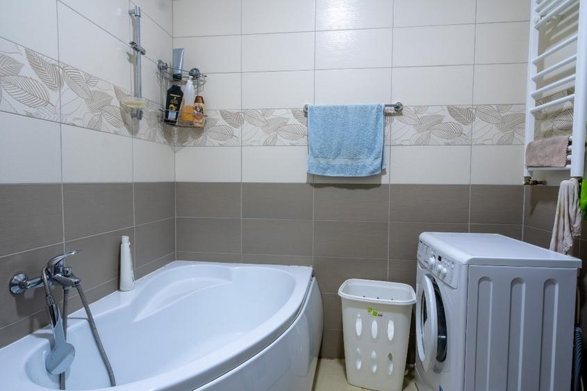 Apartament cu 2 camere decomandat, mobilat în Roșu